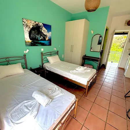 Helen Апартаменты *