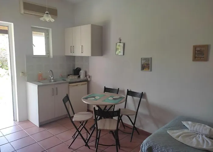 Апартаменты Helen *